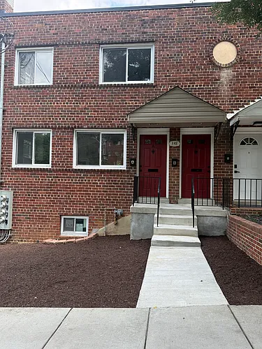 142 Joliet St SW #B Photo 1