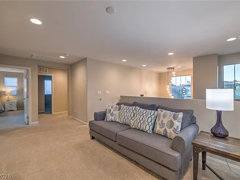 3213 Molinos Dr — Photo 36