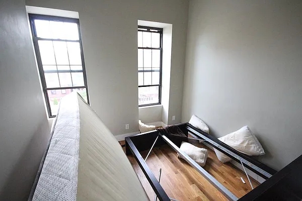 Rented by East Williamsburg Realty Inc | media 22