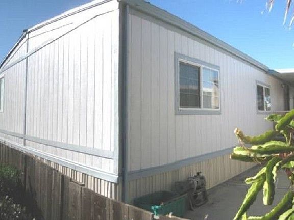 3rd image of 2653 Whispering Hills Dr