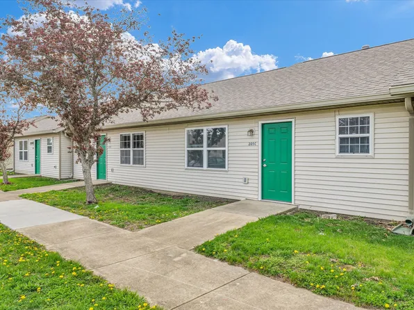 207 Nicholas Dr, Tuscola, IL 61953