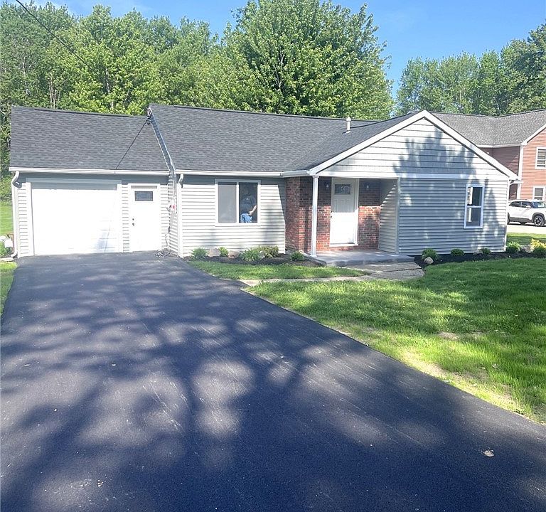 1st image of 2241 2nd Ave
