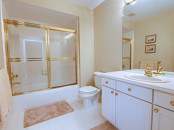 5th image of 16314 Brookwood Ct