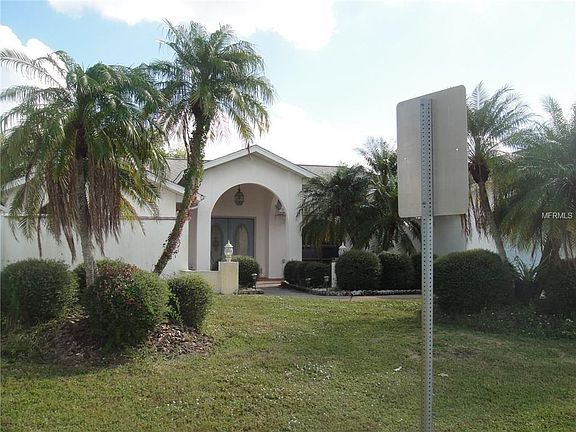 3rd image of 3516 Beacon Dr