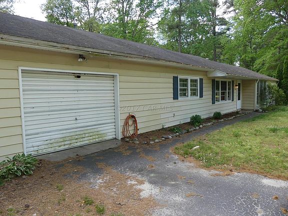 2nd image of 115 Oaklee Dr