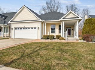 4014 Hillsdale Dr, Auburn Hills, MI 48326
