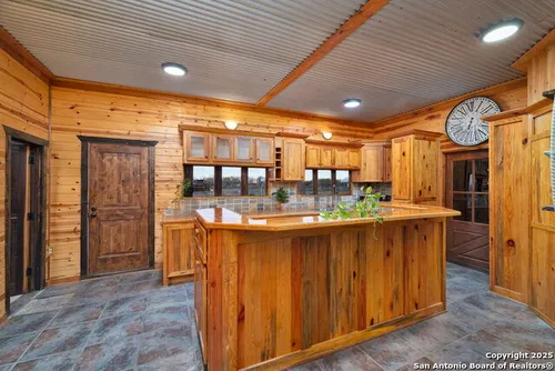 918 County Road 5710 Photo 1