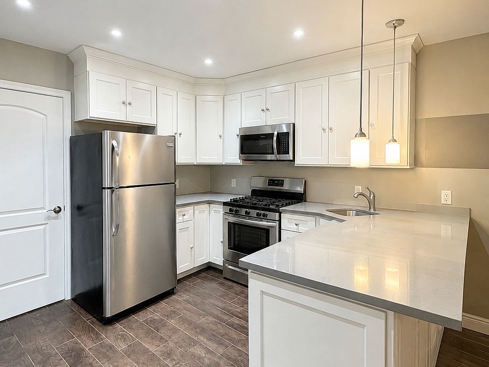 1st image of 1319 Balcom Ave Floor 2