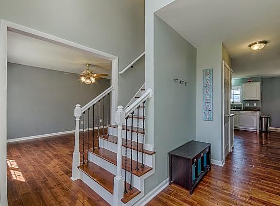 3rd image of 169 Overlook Ct