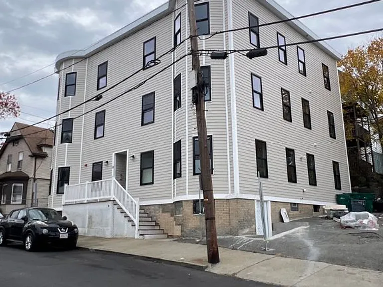 56 Sachem St #6 — Photo 1