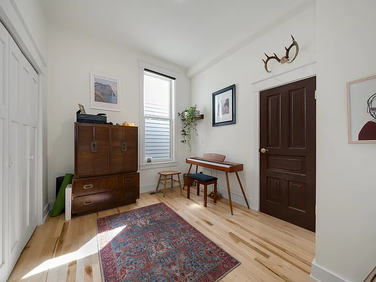 2099 Vermont St — Photo 5