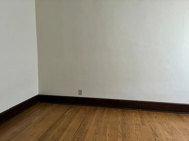 1108 Wisconsin Ave — Photo 11