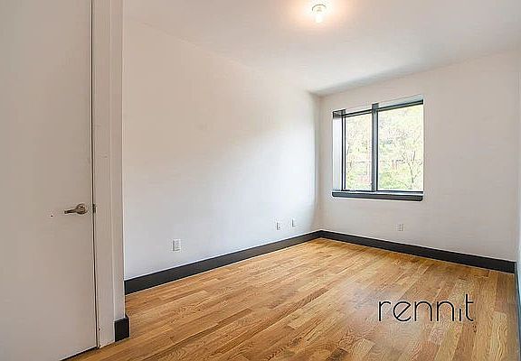 4th image of 562 Park Pl #4L