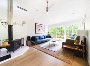 27 Forest Hill Pl NE, Iowa City, IA 52240