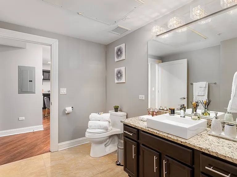 Somerset Place Apartments — Photo 20