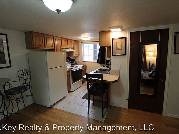 3rd image of 621 S Cannon St APT 5A