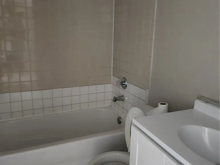 4737 Thunderbolt Ave #1 — Photo 4
