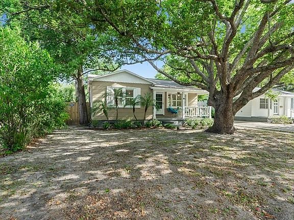5th image of 1214 E Flora St