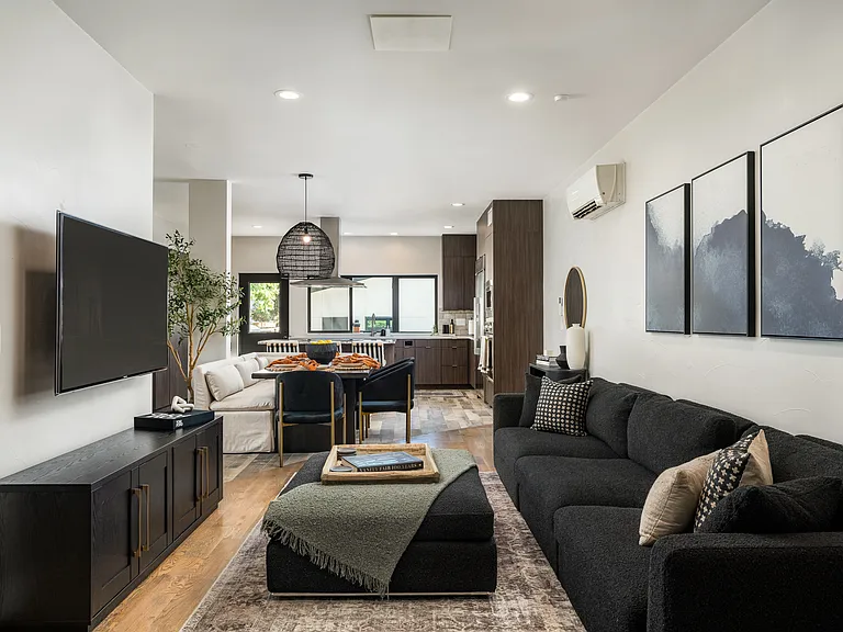 3620 Jason St — Photo 2