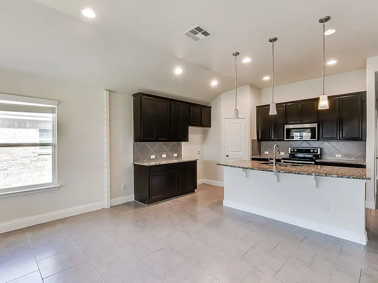 820 Vintage Way — Photo 11