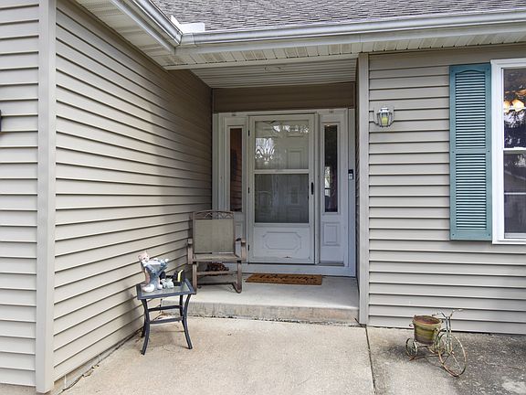 4th image of 401 E Vermillion St