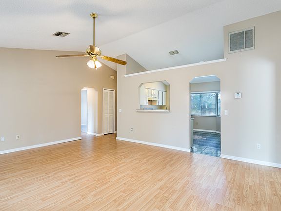 5th image of 3034 Hunkin Cir