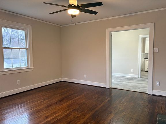 3rd image of 4037 Hilda St