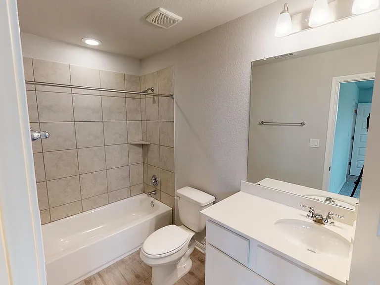1708 Artesian Springs Xing — Photo 17