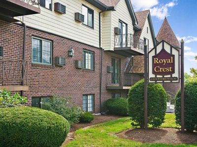 1 Royal Crest Dr APT 2, Randolph, MA, 02368