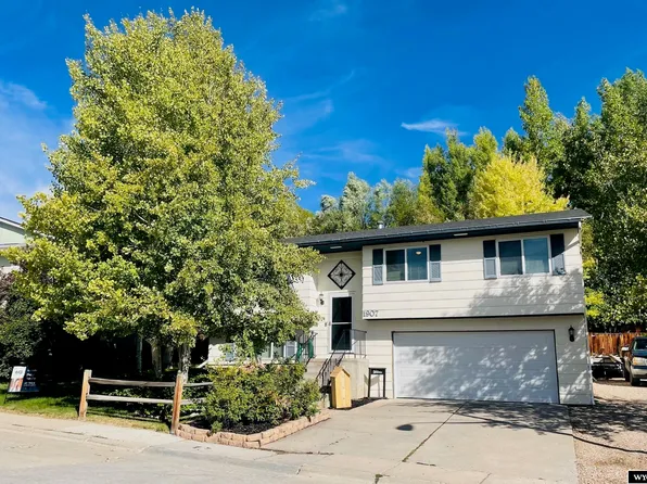 1907 Del Rio Dr, Kemmerer, WY 83101
