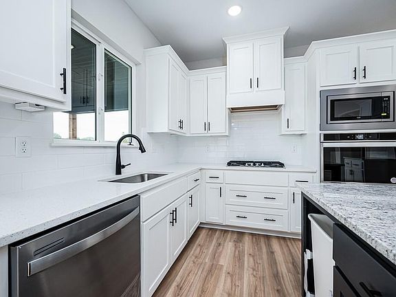 5th image of 617 Shady Bend Dr