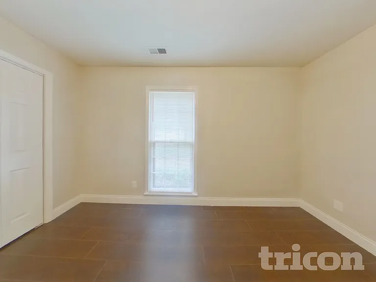 2254 Clonmel Pl — Photo 12