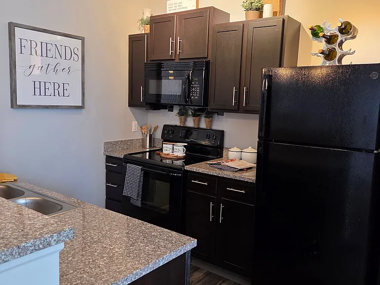 Overlook Apartments - OVL — Photo 9
