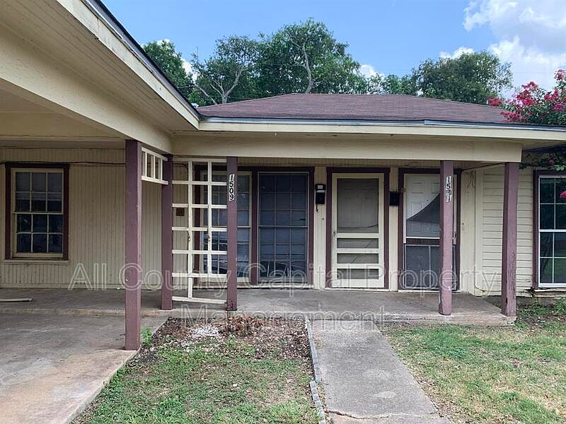 1st image of 1509 Poage Ave #A