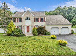 383 Meadowood Road, Jackson, NJ 08527