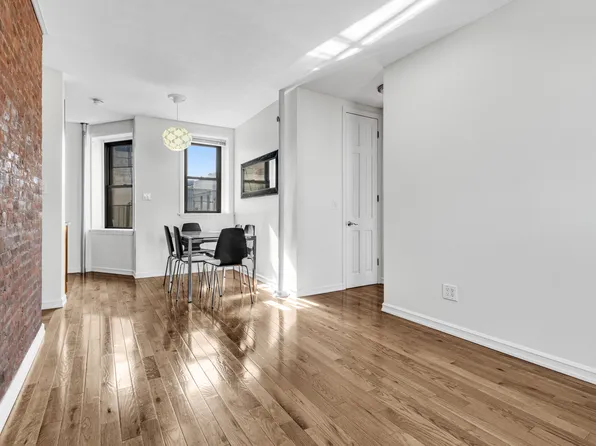 21-05 33rd Street image 2 of 6