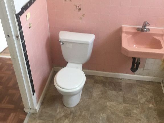 3rd image of 2271 L St