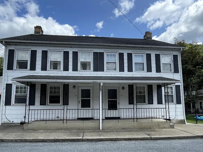 644 Penn St #14 — Photo 1
