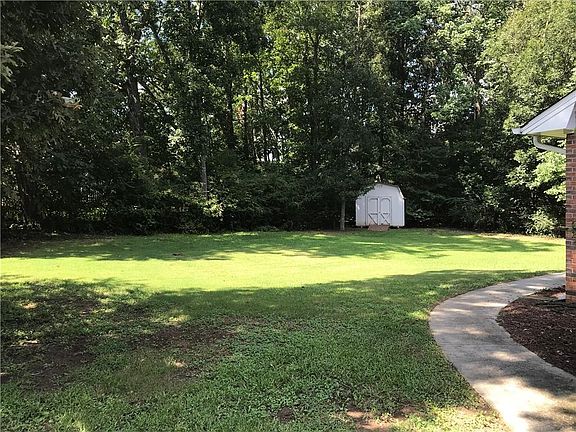 5th image of 3759 Honeycomb Dr SE