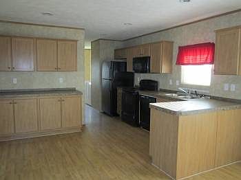 4th image of 124 Coral Ln