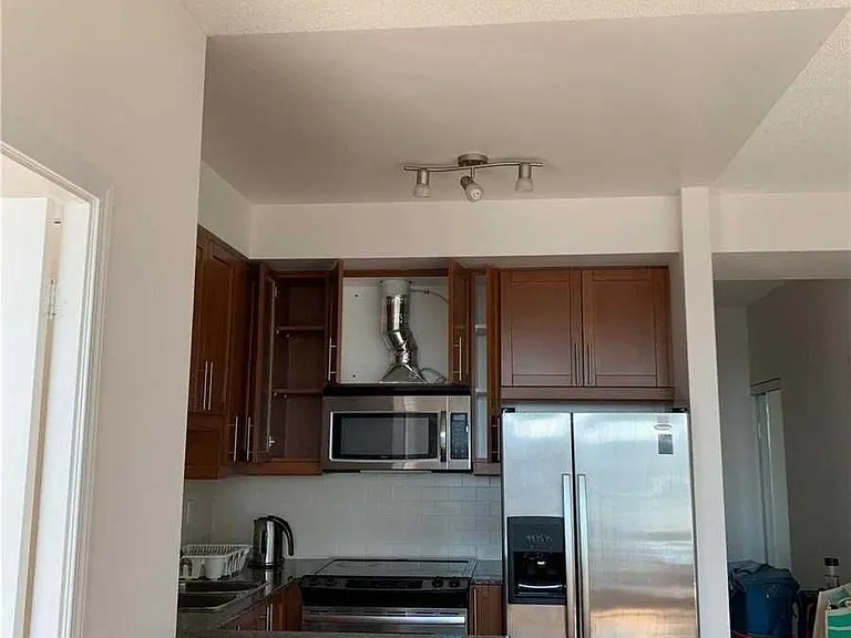 18 Holmes Ave #702 — Photo 6