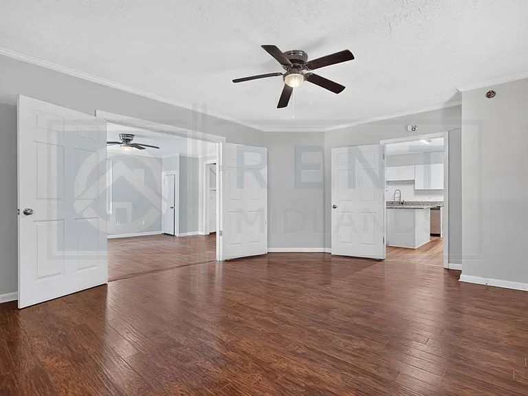 521 Georgia St — Photo 6