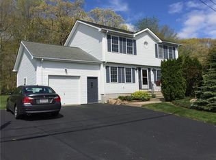 180 Mohawk Trl, Cranston, RI 02921