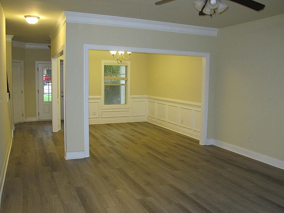 hallway, dinning room, family room