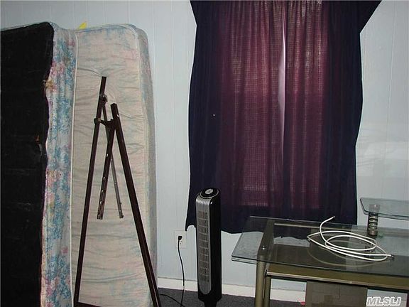 5th image of 40 Catlin Ave