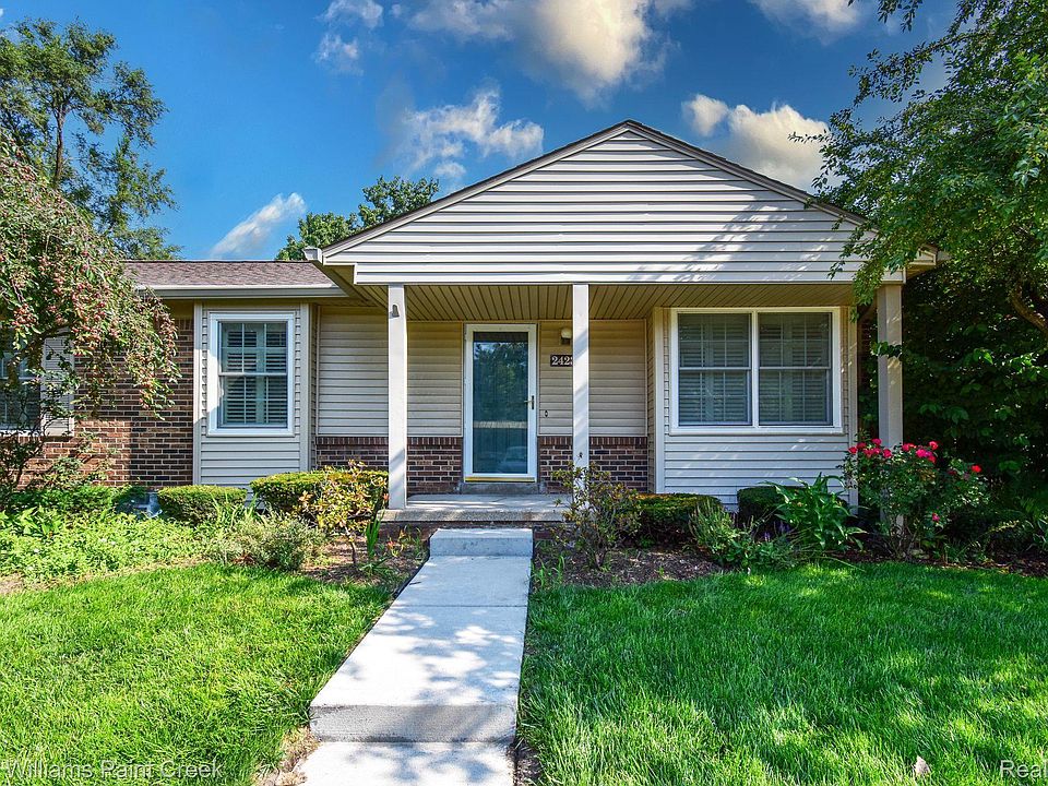 1st image of 24236 Bashian Dr