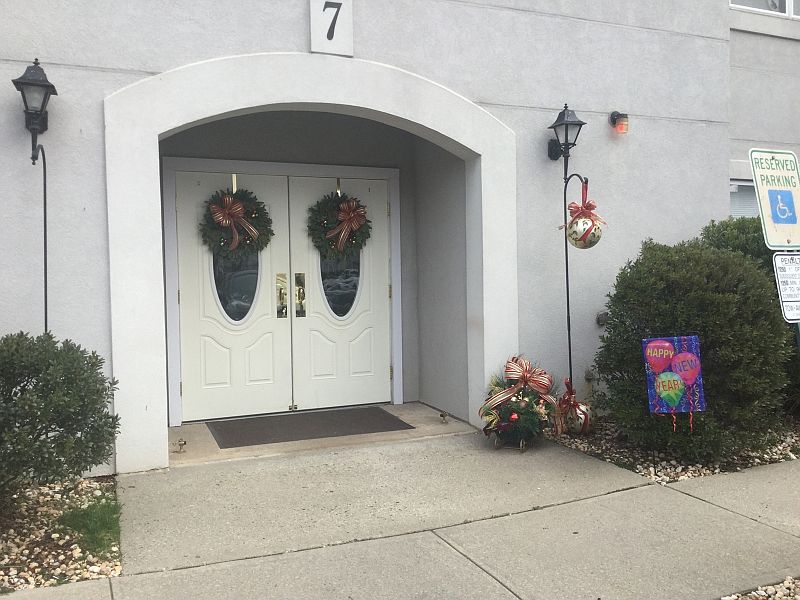 1st image of 713 Brittany Dr