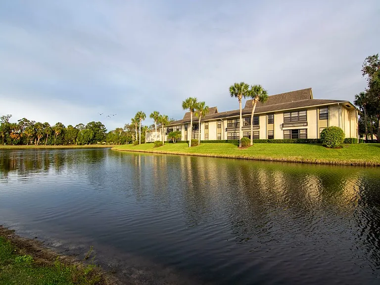 28 Plantation Dr #204 — Photo 20