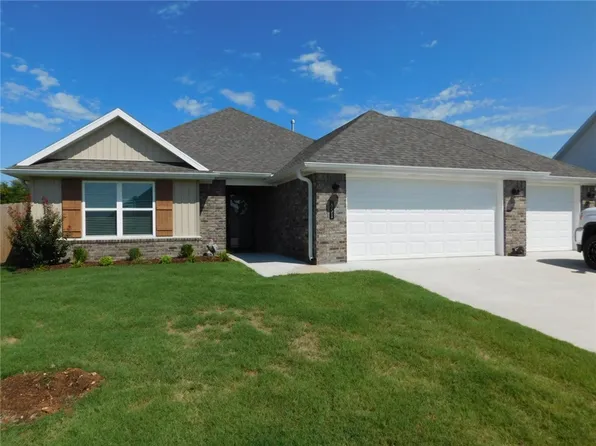 651 Hayden James St, Prairie Grove, AR 72753