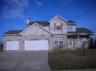 13511 Whitetail Dr, Bloomington, IL 61705